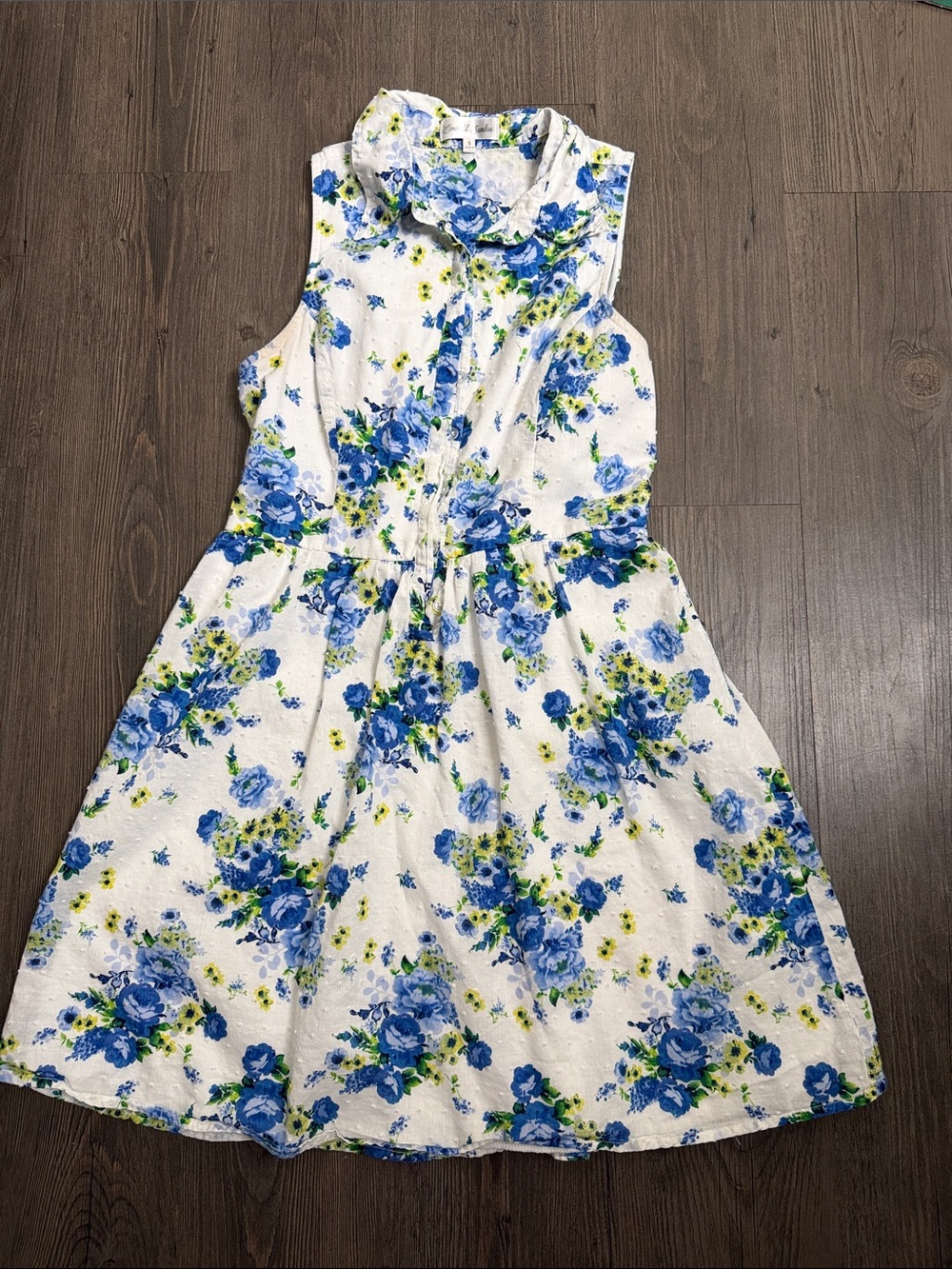 Emerald sundae white and blue floral print sleeveless dress